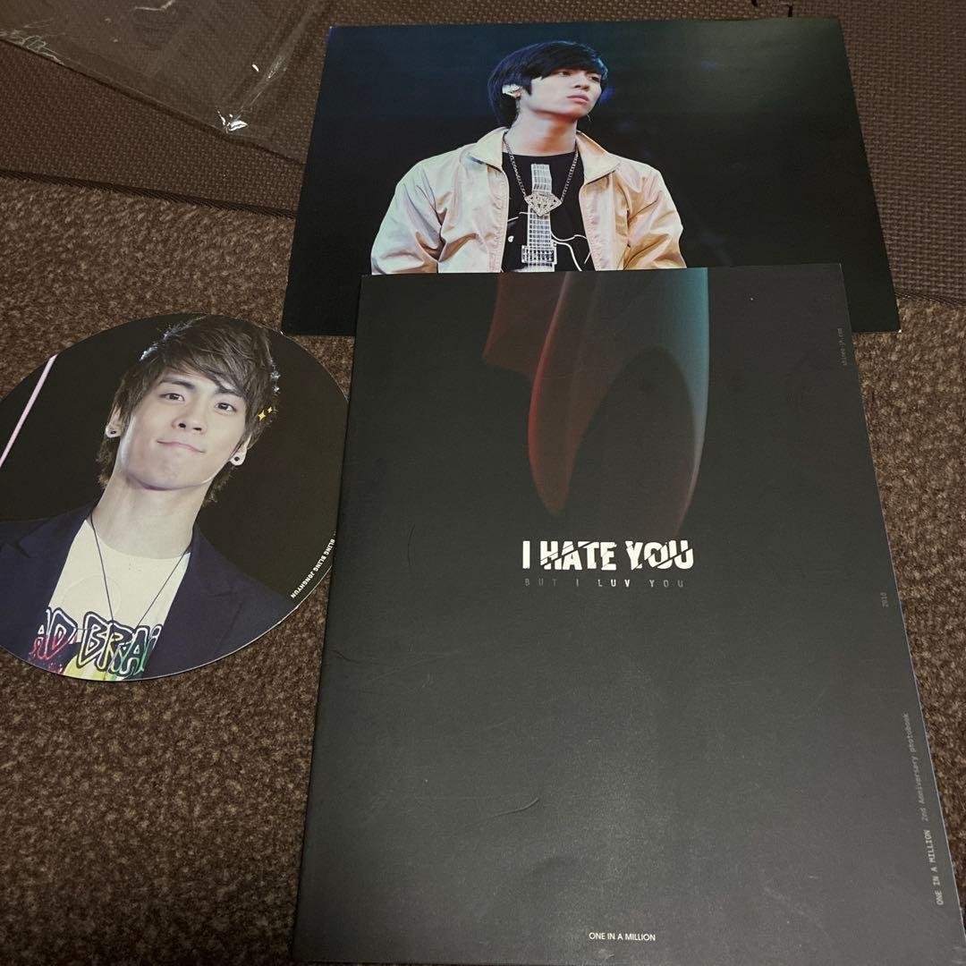 ‼️在庫確認しますのでコメントから‼️SHINee ジョンヒョン ONE IN TH 샤이니(SHINee) Official | 날 바라 보고 있어 #ONEW #온유